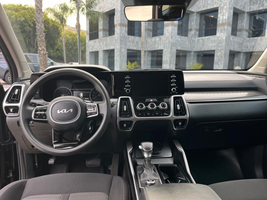 2022 Kia Sorento LX FWD photo