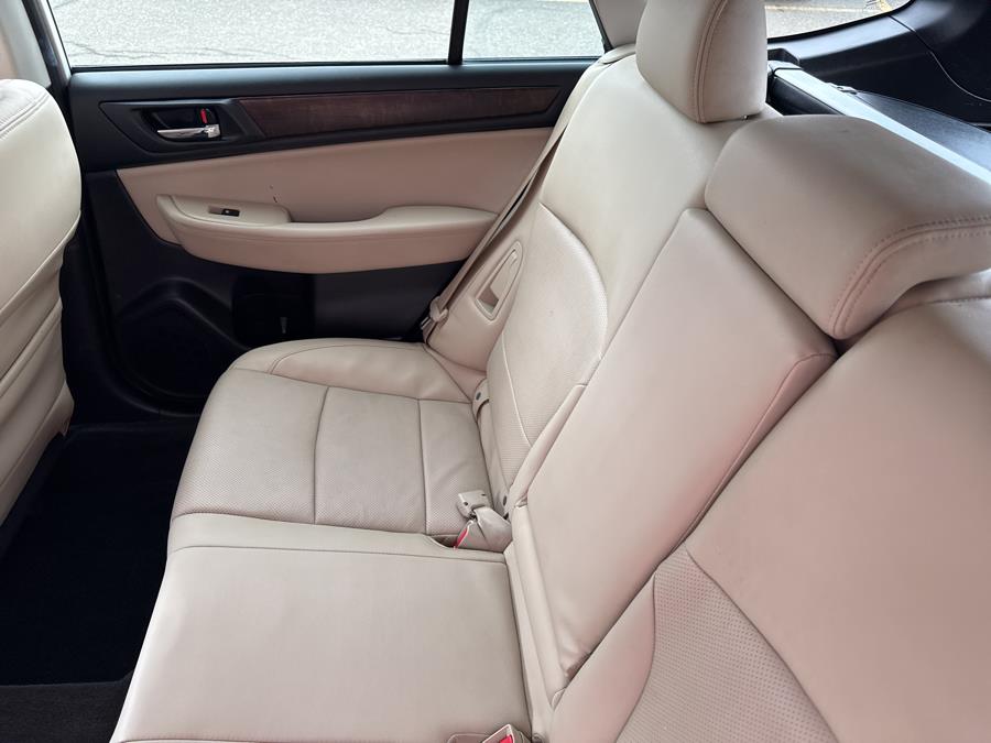 2015 Subaru Outback 4dr Wgn 2.5i Limited PZEV photo
