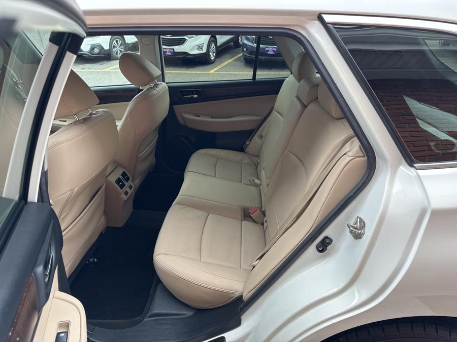 2015 Subaru Outback 4dr Wgn 2.5i Limited PZEV photo