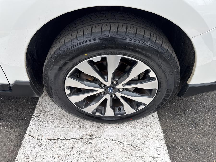 2015 Subaru Outback 4dr Wgn 2.5i Limited PZEV photo