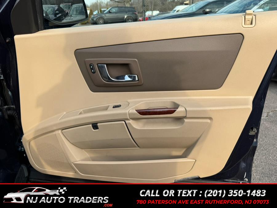 2006 Cadillac SRX photo