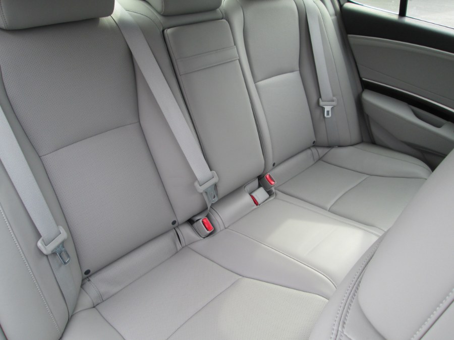 2015 Acura RLX 4dr Sdn Tech Pkg photo
