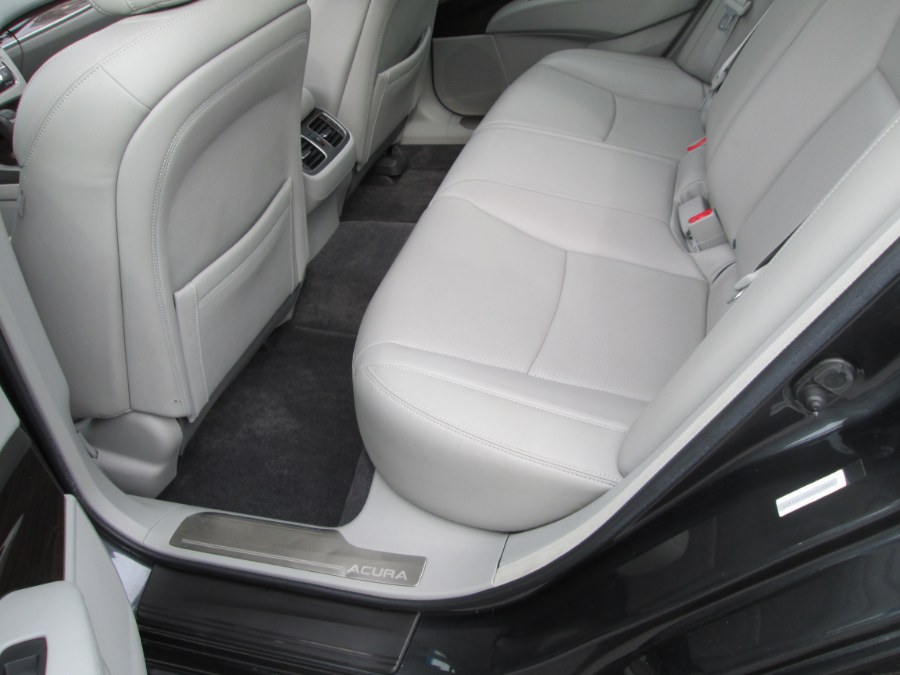 2015 Acura RLX 4dr Sdn Tech Pkg photo