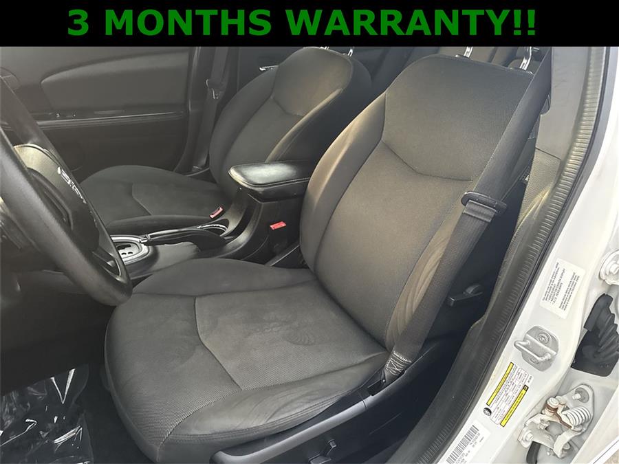 2013 Dodge Avenger SE photo