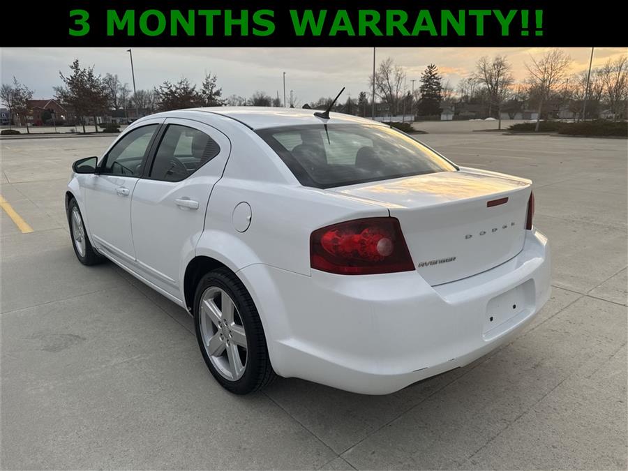 2013 Dodge Avenger SE photo