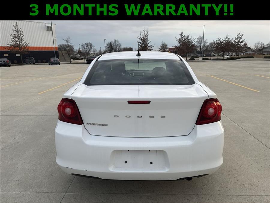 2013 Dodge Avenger SE photo
