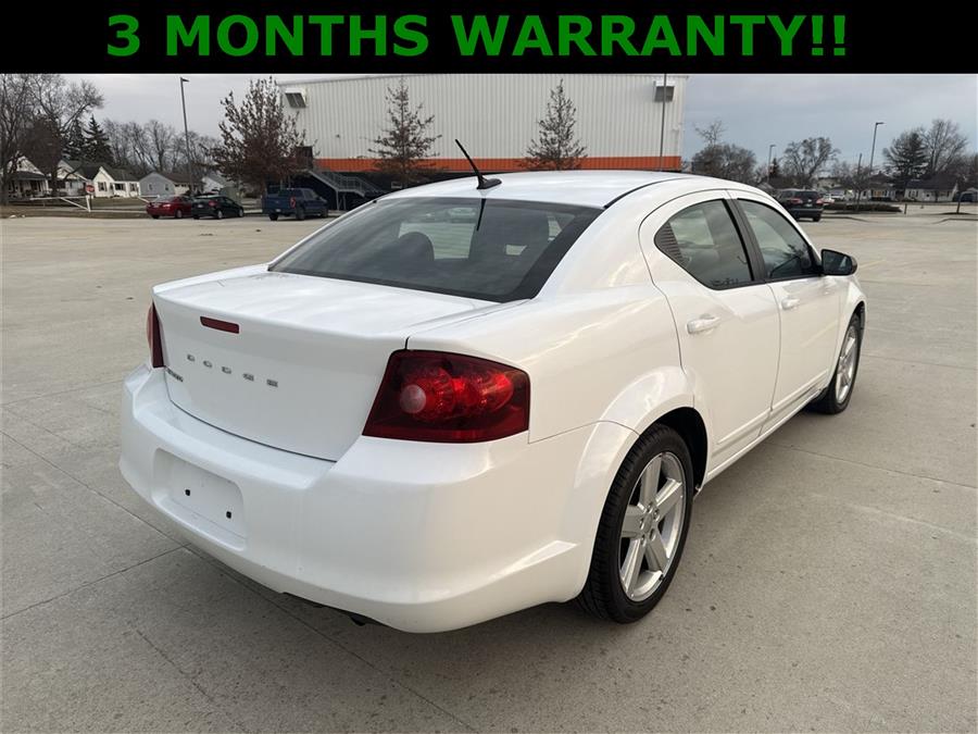 2013 Dodge Avenger SE photo