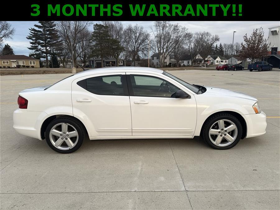 2013 Dodge Avenger SE photo