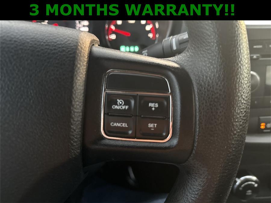 2013 Dodge Avenger SE photo