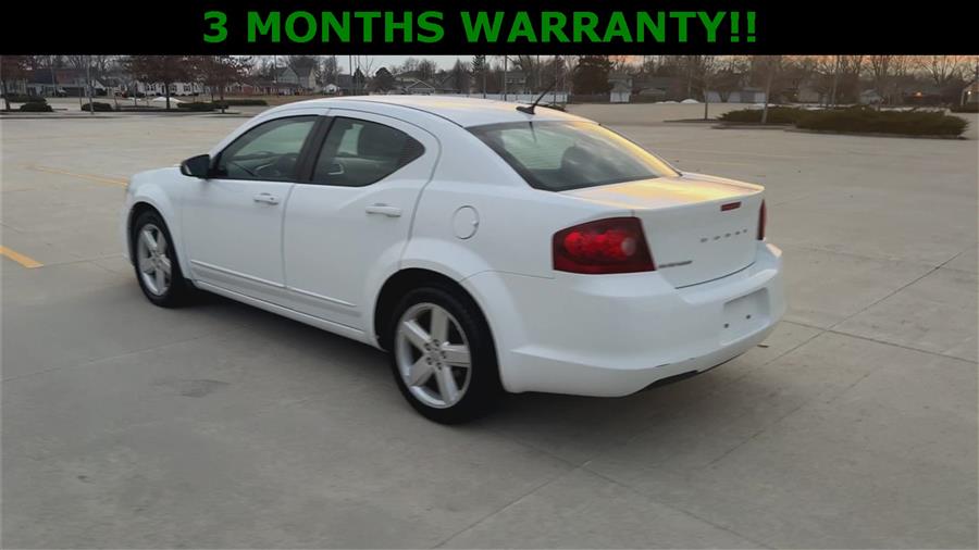 2013 Dodge Avenger SE photo