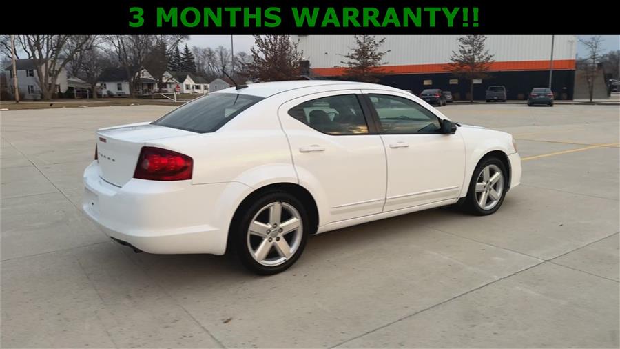 2013 Dodge Avenger SE photo