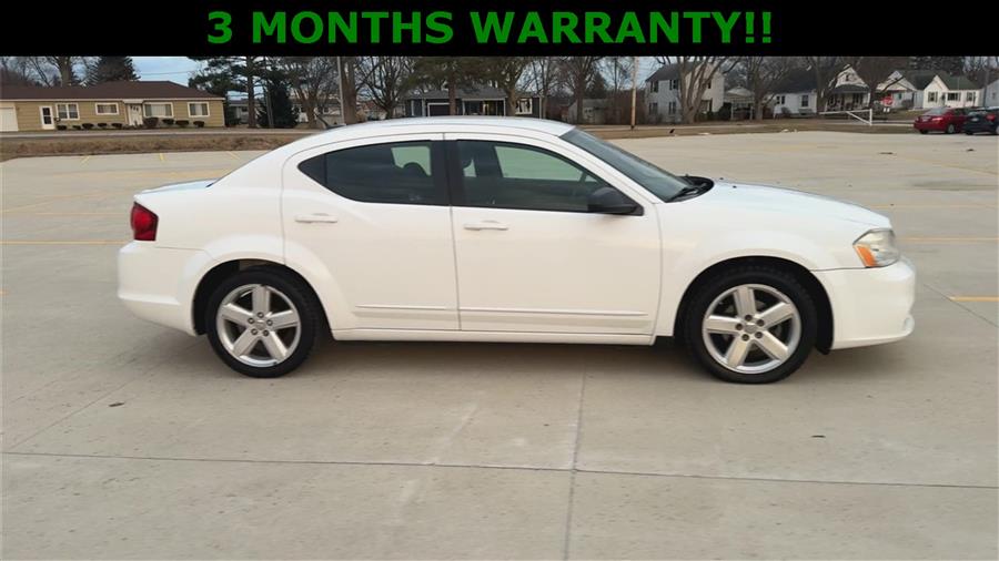 2013 Dodge Avenger SE photo