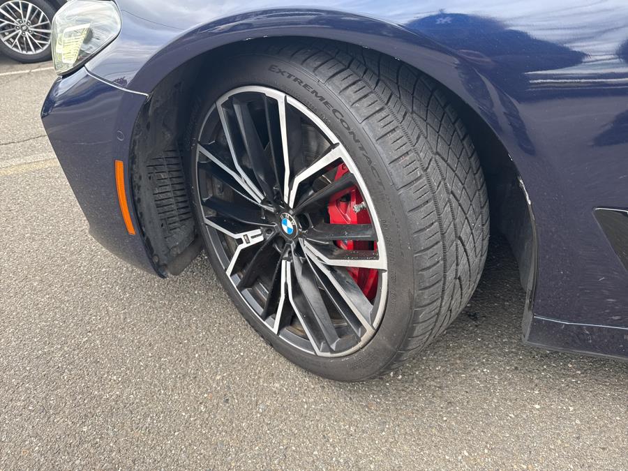 2021 BMW 5-Series M550i xDrive Sedan photo