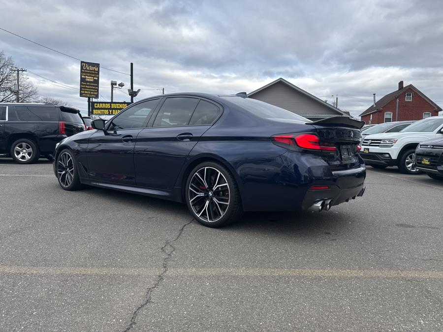 2021 BMW 5-Series M550i xDrive Sedan photo
