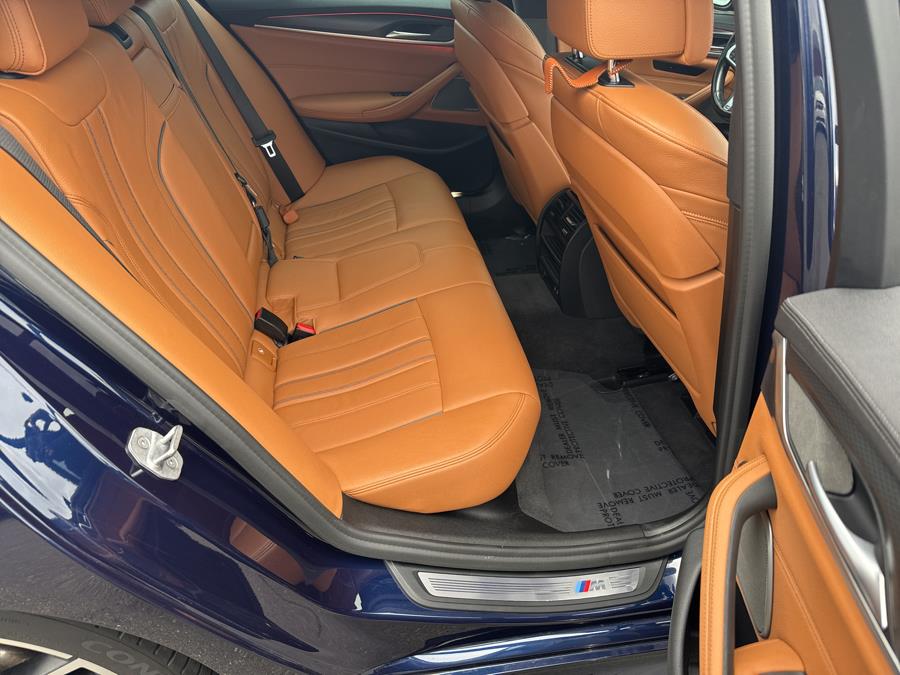 2021 BMW 5-Series M550i xDrive Sedan photo