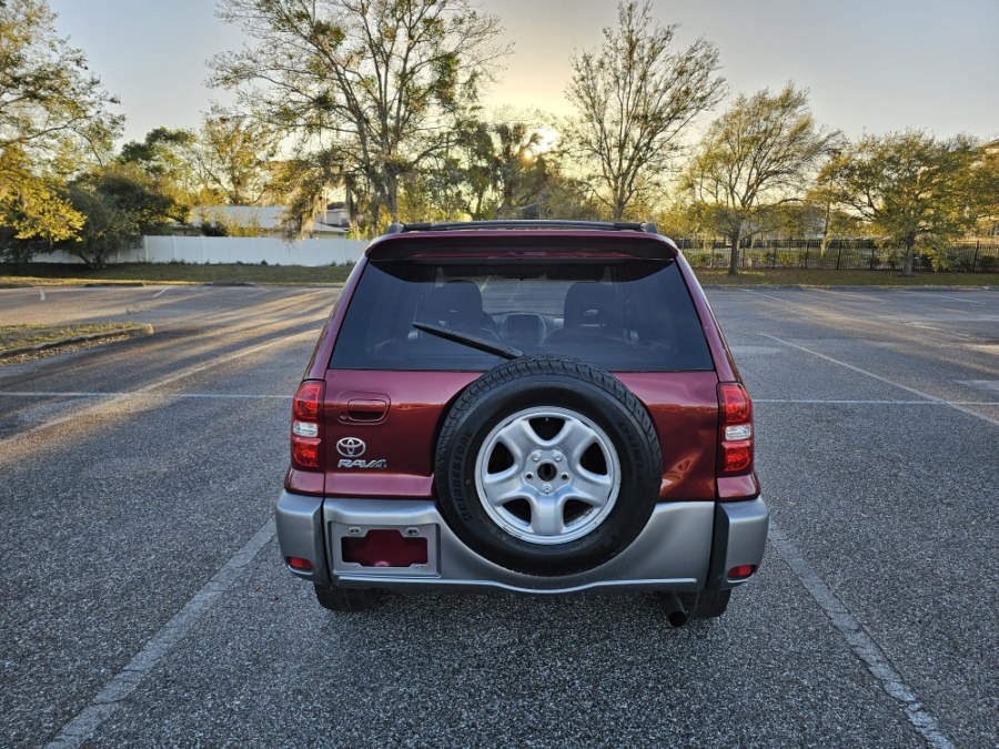 2004 Toyota RAV4 photo