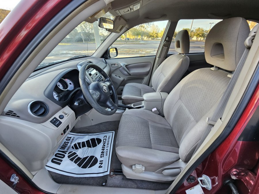 2004 Toyota RAV4 photo