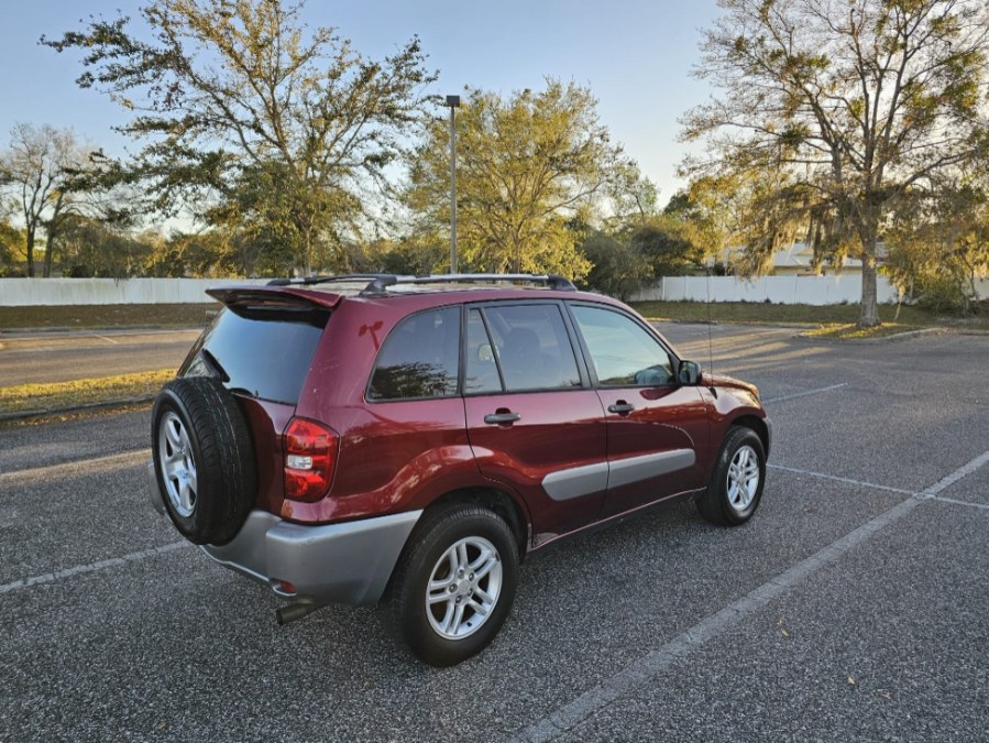 2004 Toyota RAV4 photo