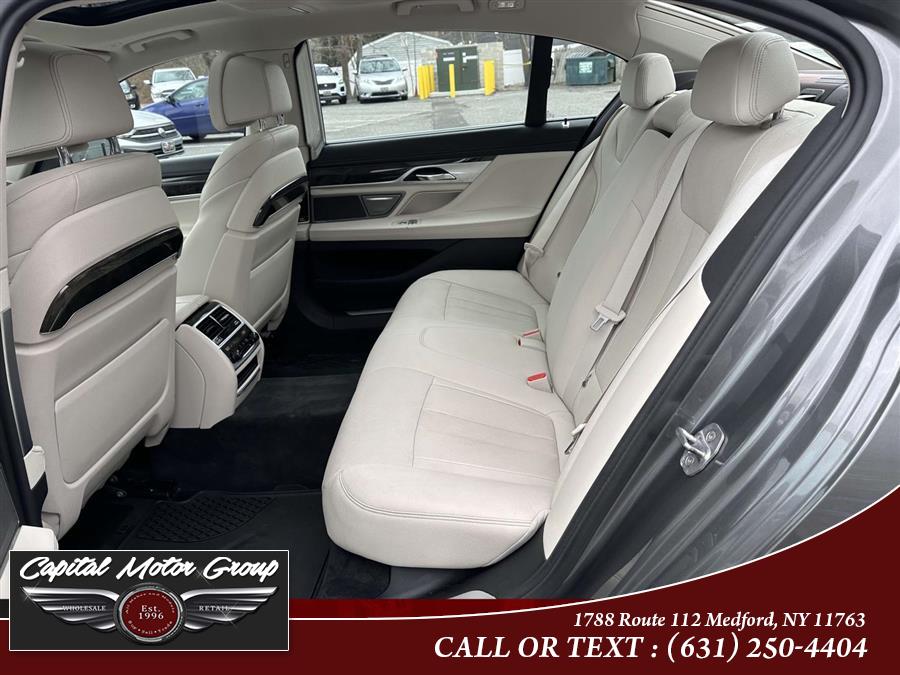 2017 BMW 7-Series 740i xDrive Sedan photo