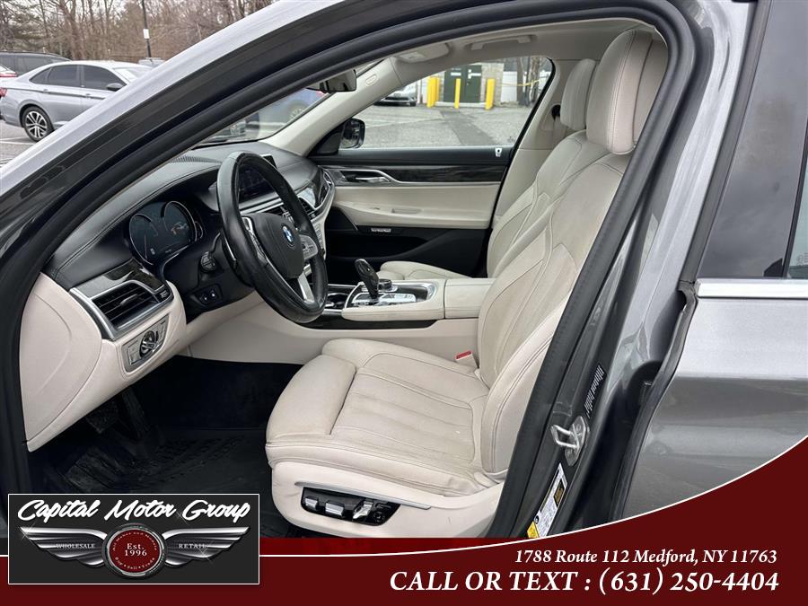 2017 BMW 7-Series 740i xDrive Sedan photo