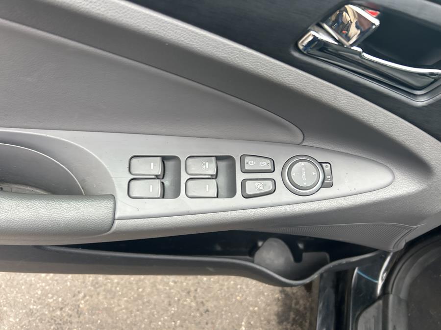 2013 Hyundai Sonata GLS photo