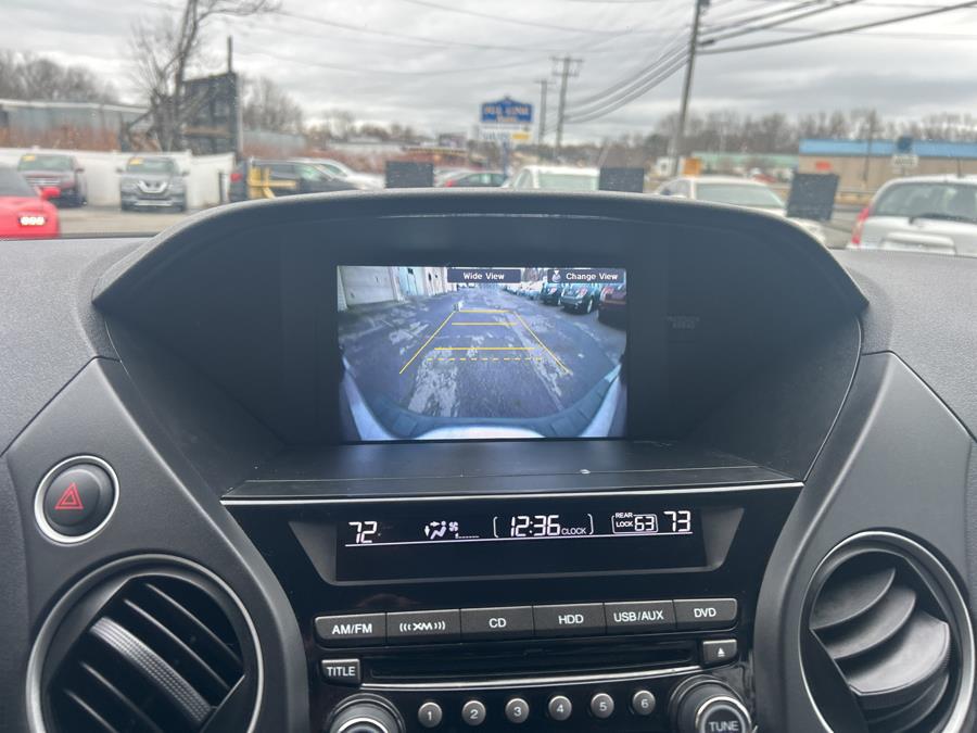 2015 Honda Pilot 4WD 4dr Touring w/RES & Navi photo