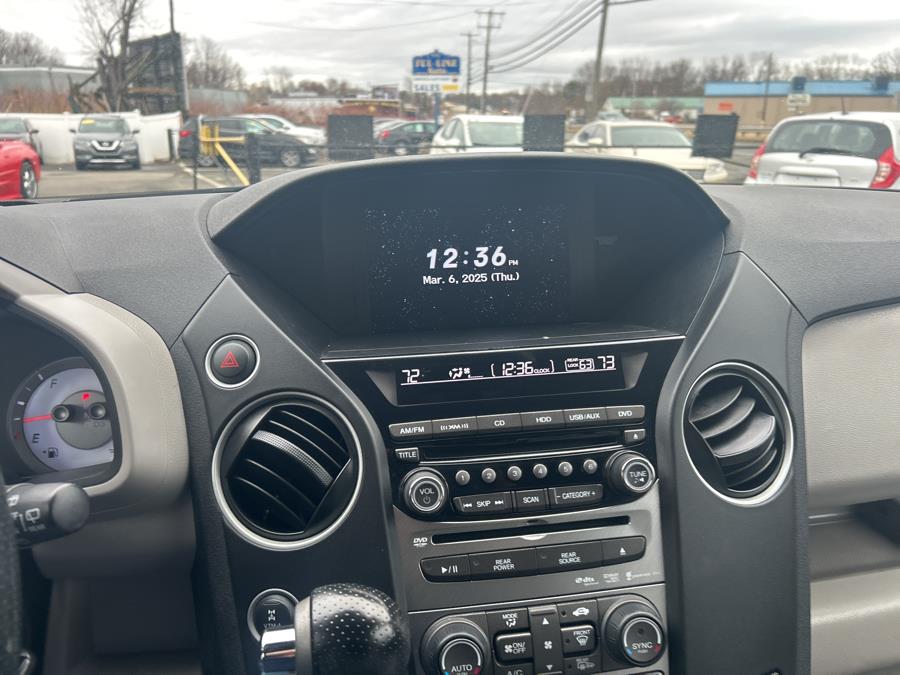 2015 Honda Pilot 4WD 4dr Touring w/RES & Navi photo