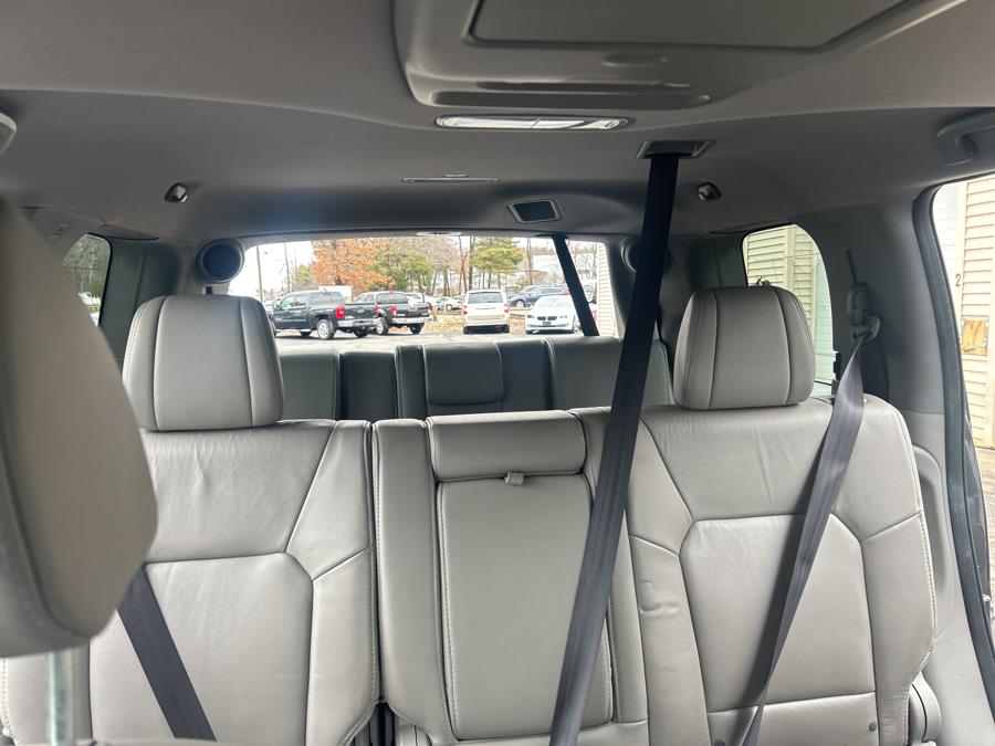 2015 Honda Pilot 4WD 4dr Touring w/RES & Navi photo