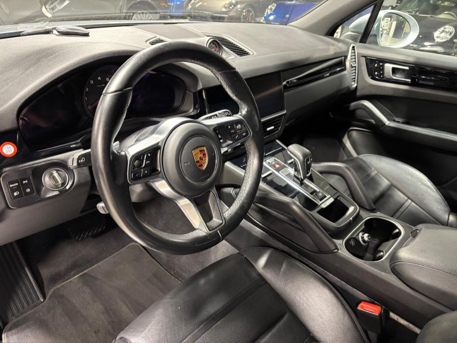 2021 Porsche Cayenne AWD photo