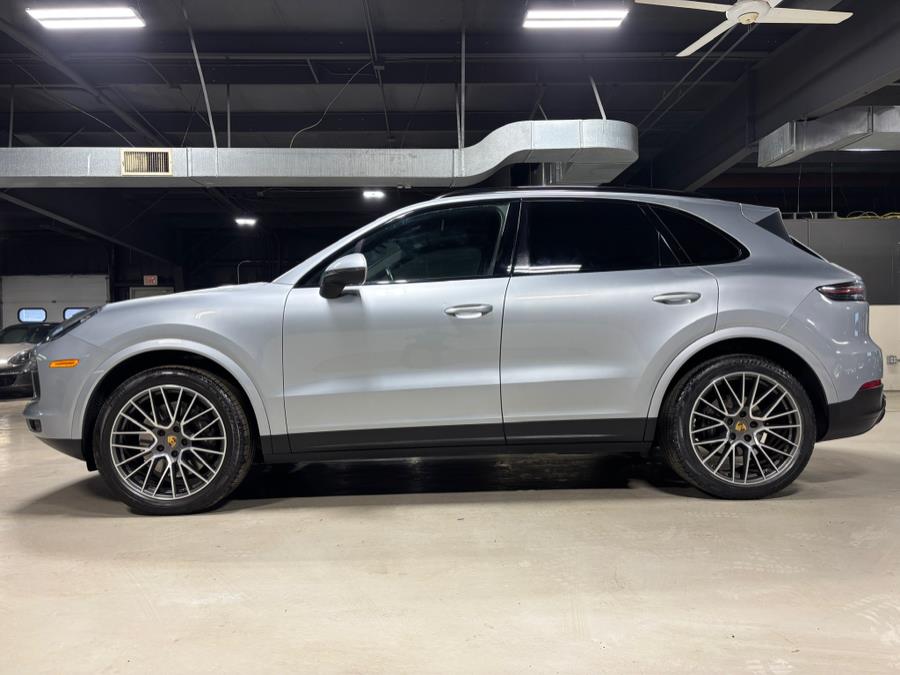 2021 Porsche Cayenne AWD photo