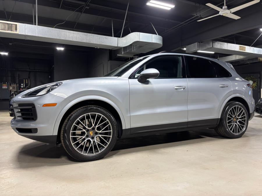 2021 Porsche Cayenne AWD photo