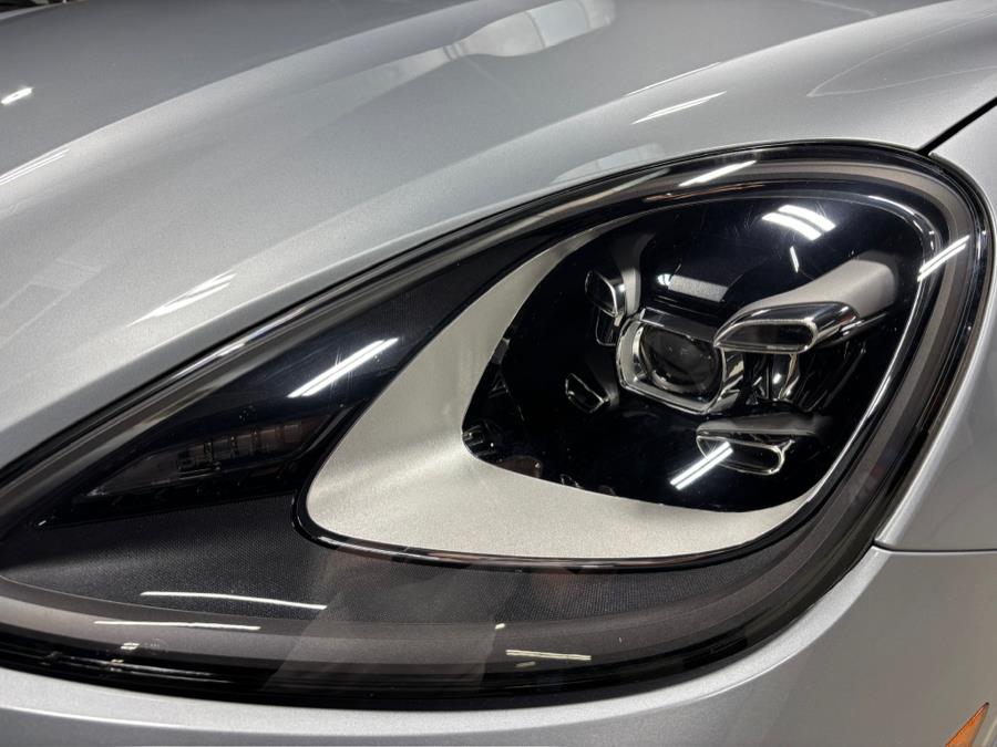 2021 Porsche Cayenne AWD photo
