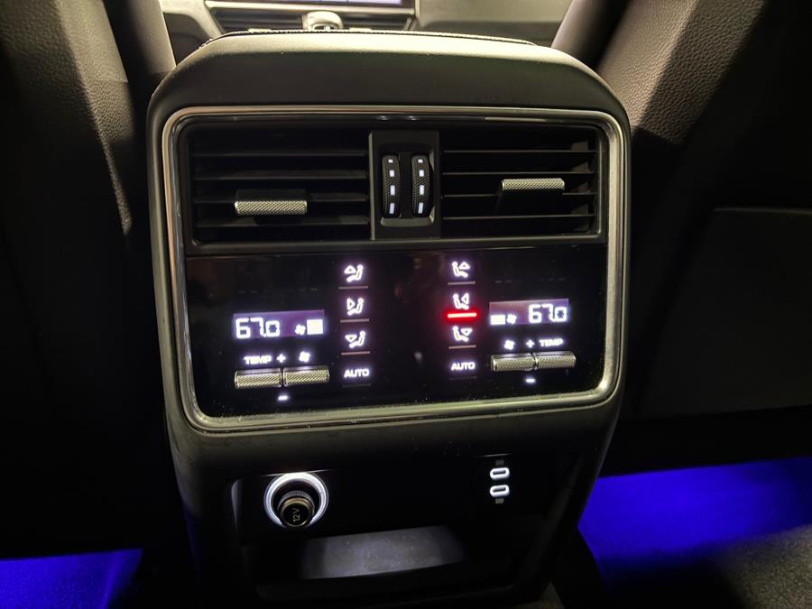 2021 Porsche Cayenne AWD photo
