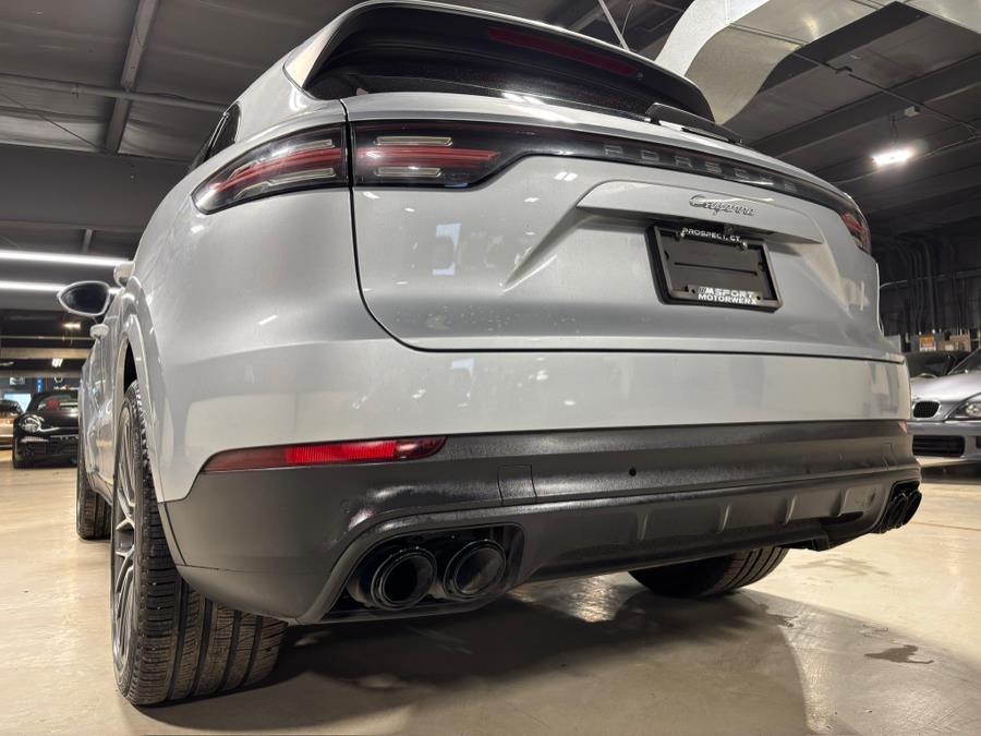 2021 Porsche Cayenne AWD photo