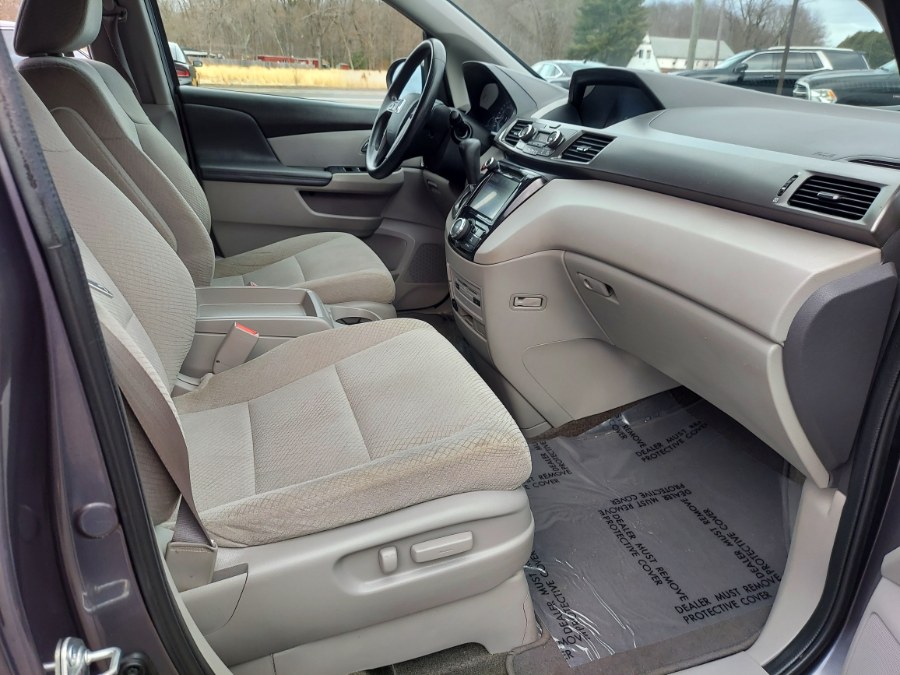 2016 Honda Odyssey 5dr SE photo