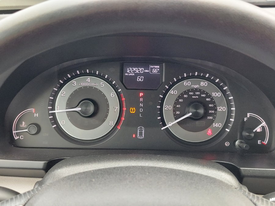 2016 Honda Odyssey 5dr SE photo
