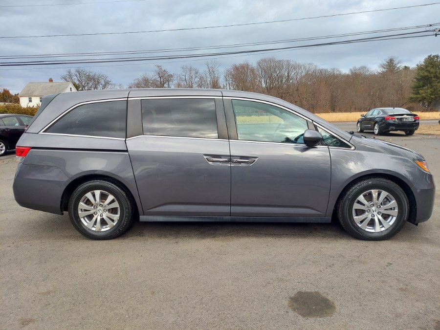 2016 Honda Odyssey 5dr SE photo