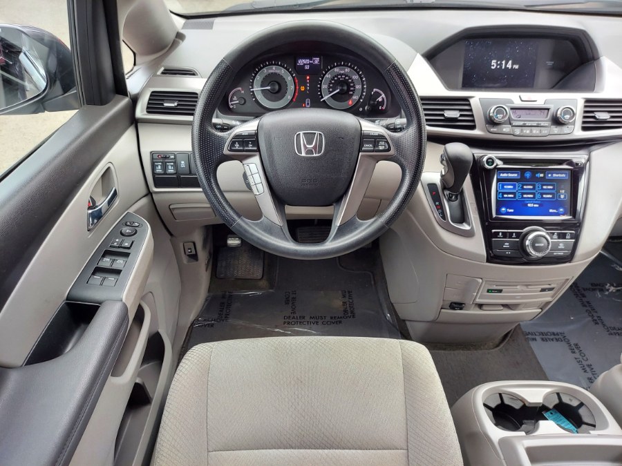 2016 Honda Odyssey 5dr SE photo