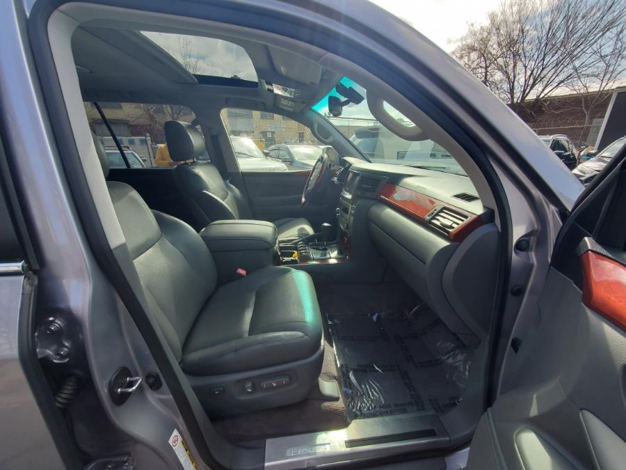2008 Lexus LX 570 photo
