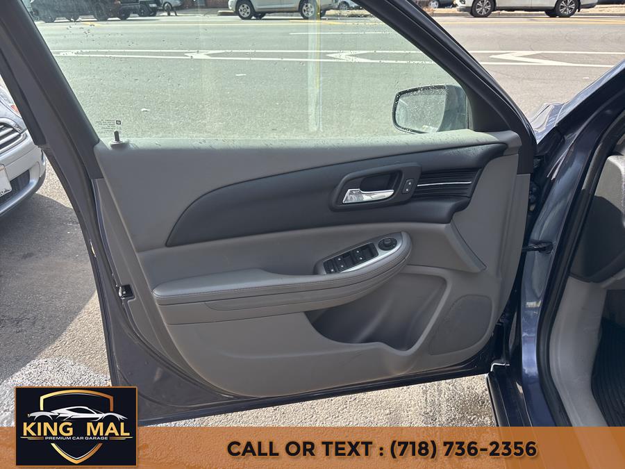 2015 Chevrolet Malibu 4dr Sdn LS w/1FL photo