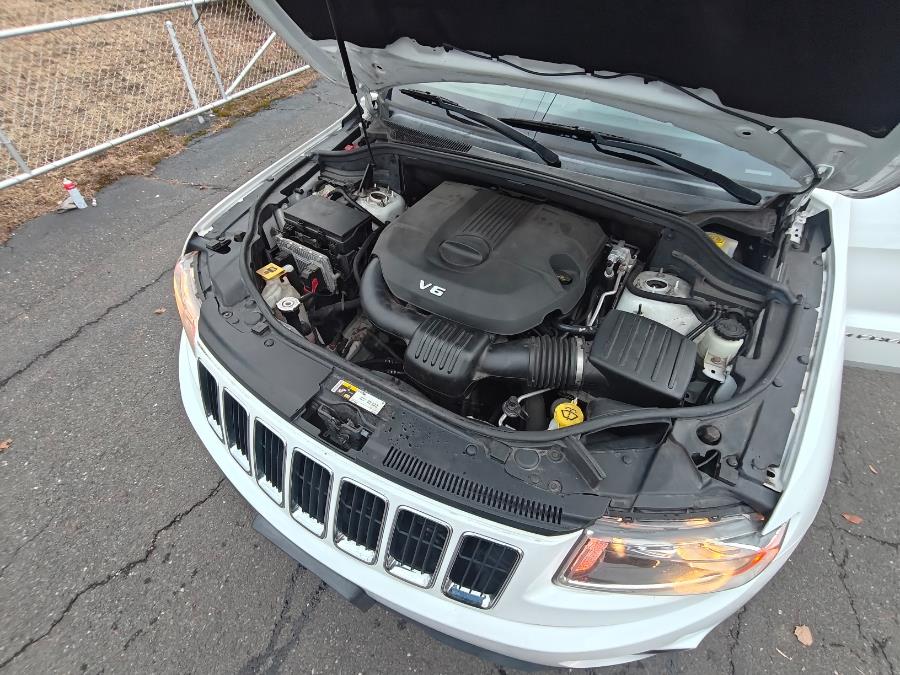 2014 Jeep Grand Cherokee Laredo photo