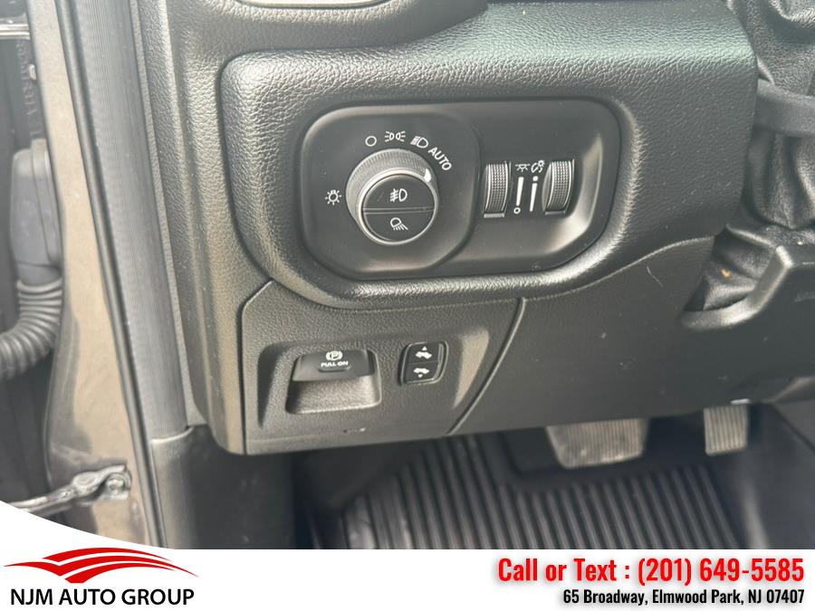 2019 RAM 1500 Laramie 4x4 Quad Cab 6''4