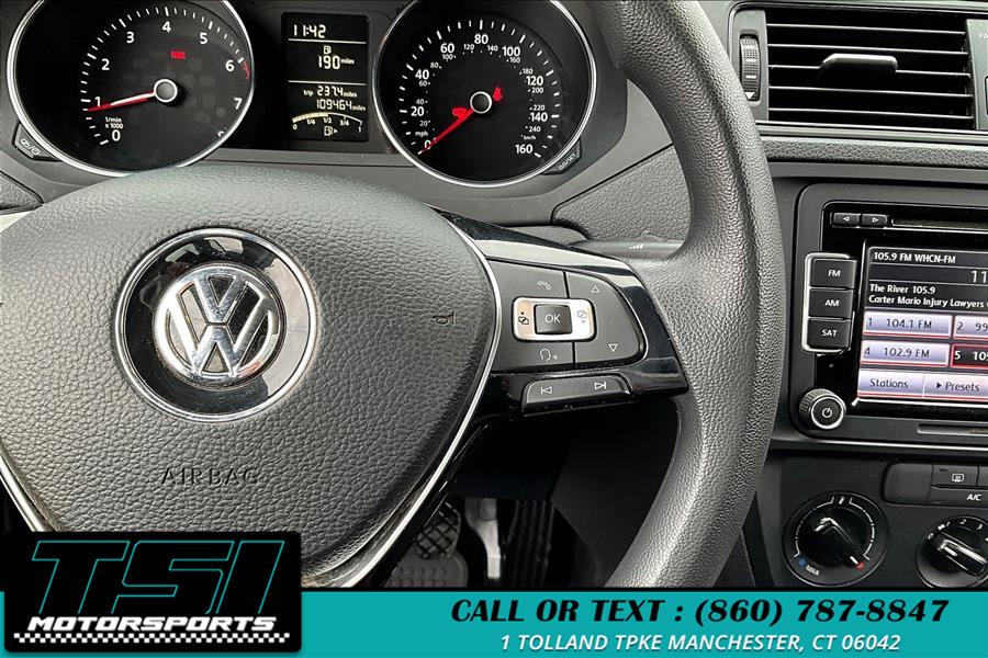 2015 Volkswagen Jetta Sedan 4dr Man 2.0L S photo