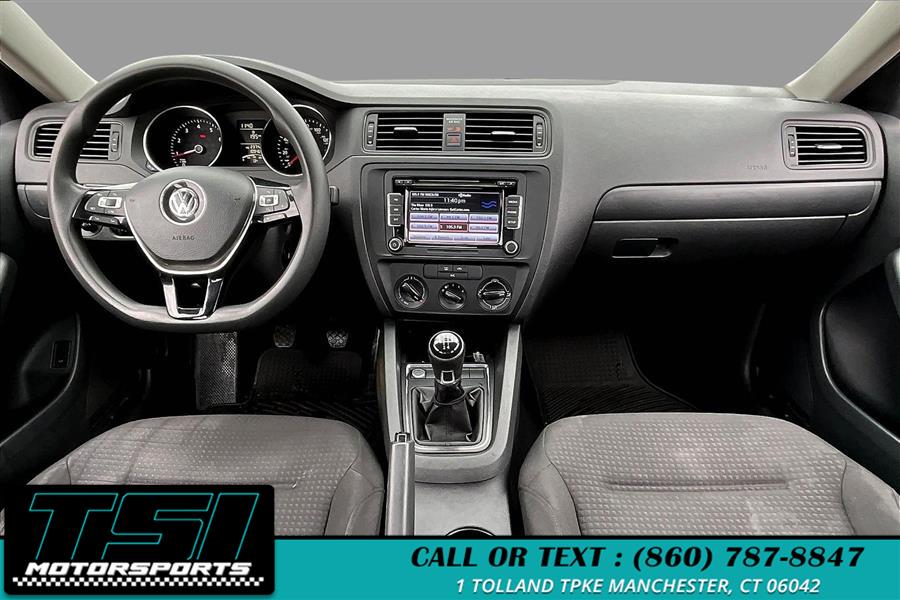 2015 Volkswagen Jetta Sedan 4dr Man 2.0L S photo
