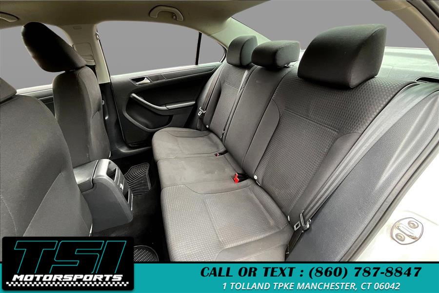 2015 Volkswagen Jetta Sedan 4dr Man 2.0L S photo
