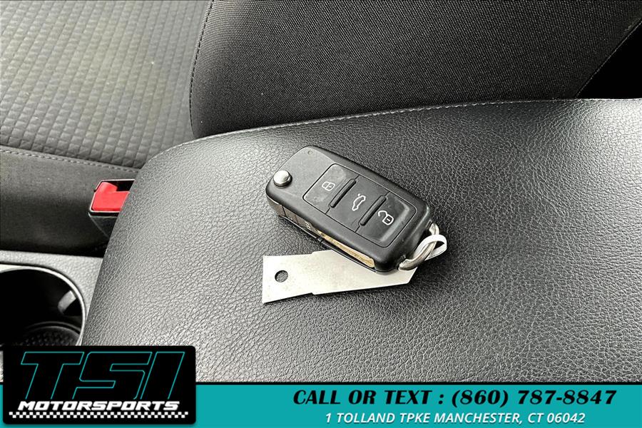 2015 Volkswagen Jetta Sedan 4dr Man 2.0L S photo