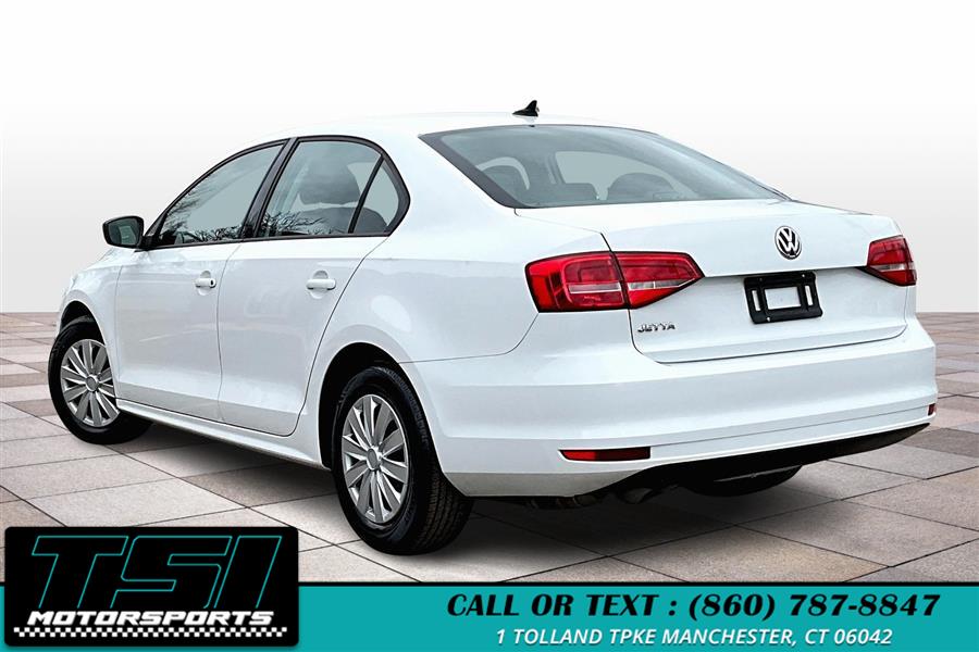 2015 Volkswagen Jetta Sedan 4dr Man 2.0L S photo