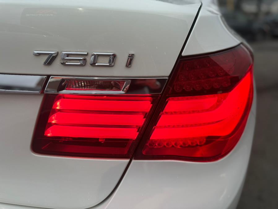 2015 BMW 7-Series 4dr Sdn 750i xDrive AWD photo