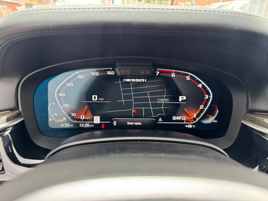 2021 BMW 5-Series M550i xDrive Sedan photo