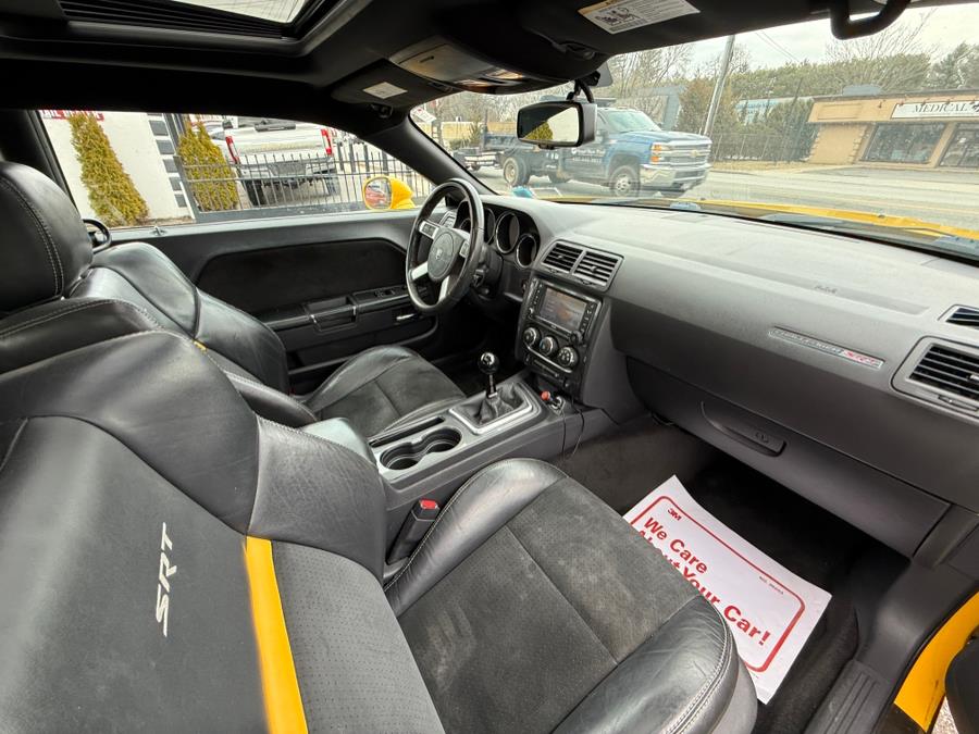2010 Dodge Challenger SRT8 photo